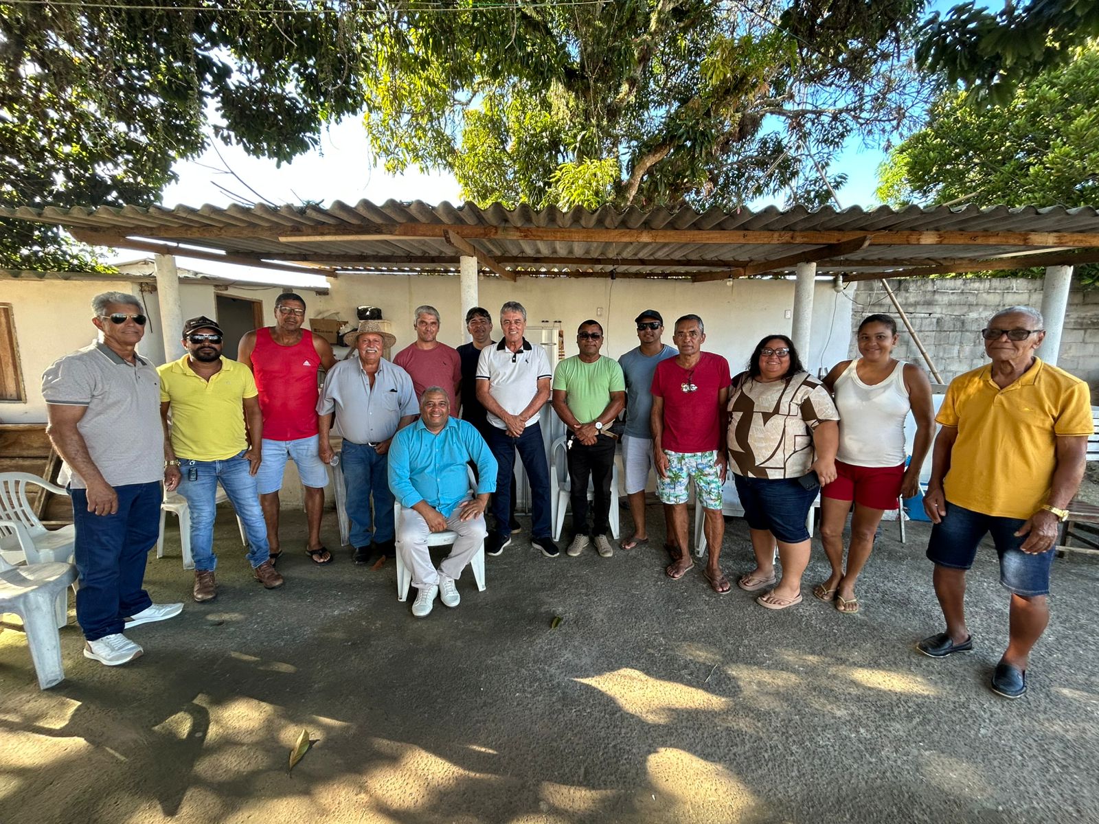 Pavimentação chega à Gameleira; deputado reúne lideranças e faz devolutiva à comunidade