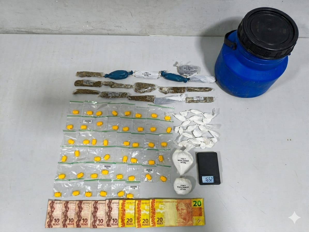 PM e Polícia Civil realizam ação contra o tráfico e apreendem drogas no centro de conceição da barra