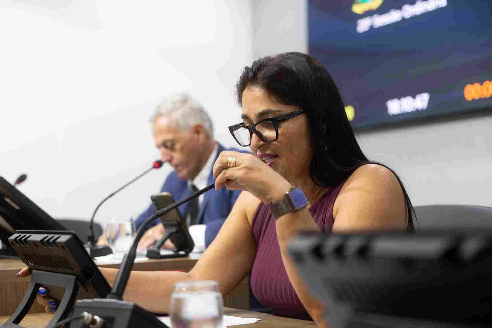 Isamara da Farmácia Pode Assumir a Câmara e Deixar Disputa Pela Assembleia