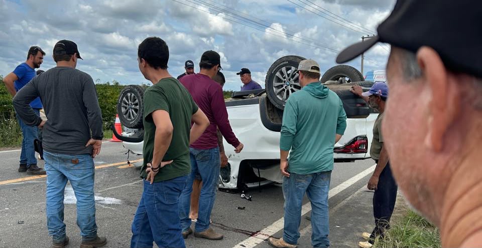 Colisão frontal entre dois carros deixa feridos em Jaguaré