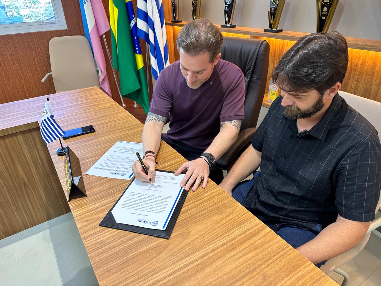 Prefeito Renzo Vasconcelos anuncia início da regularização fundiária em Colatina